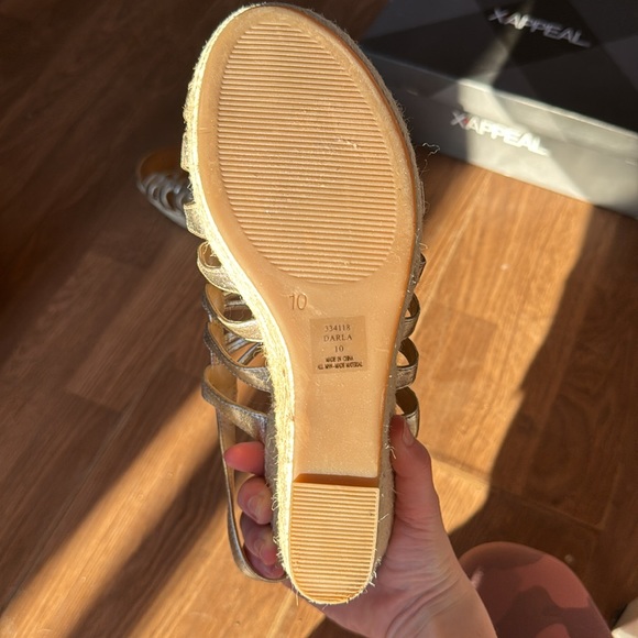 Lauren Blakwell - Picture 4 of 10